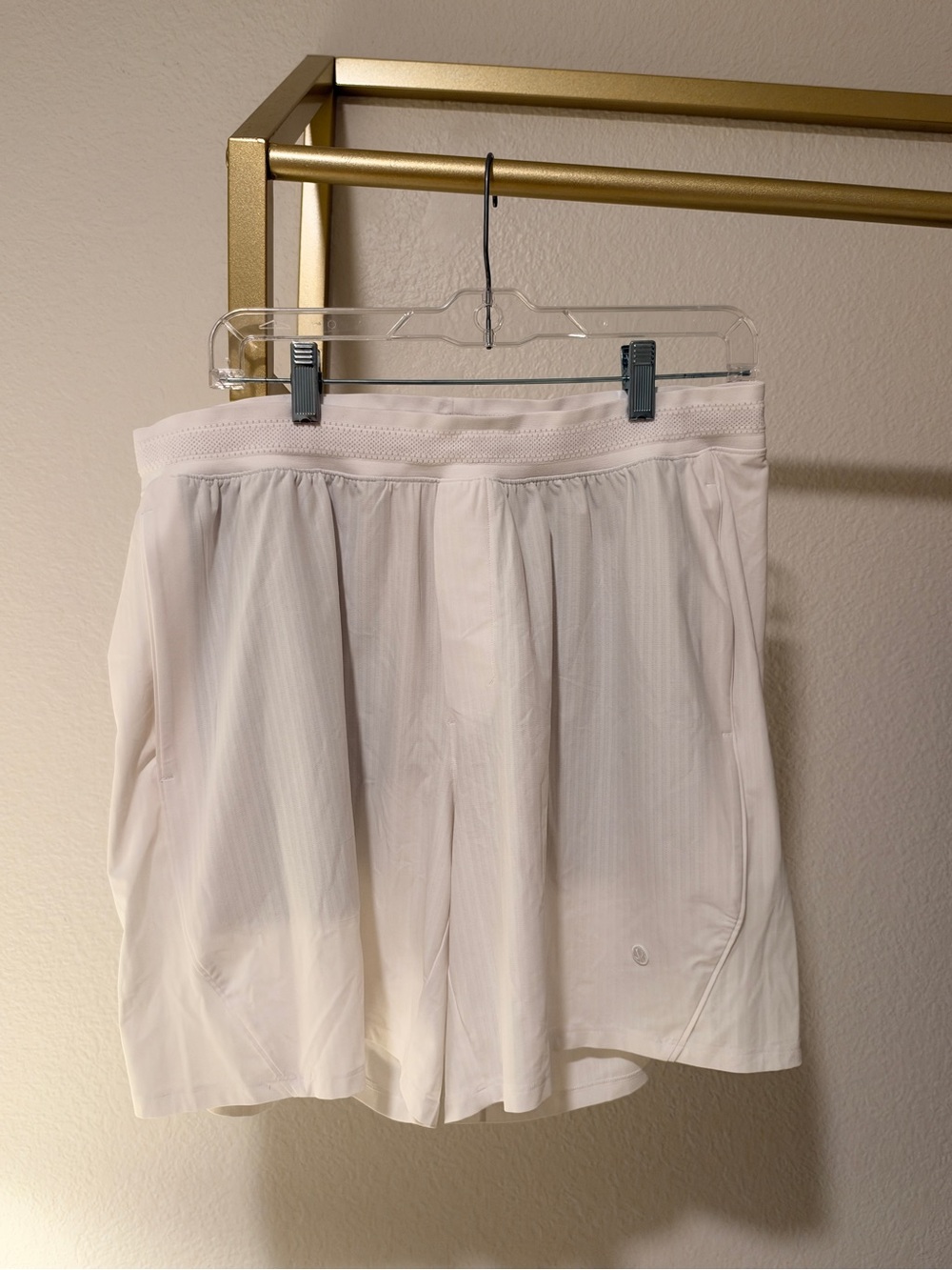 lululemon athletica Men's White Athletic Shorts with Mesh Waistband